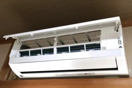 川口市にて、エアコンが冷えないとご相談がありました！